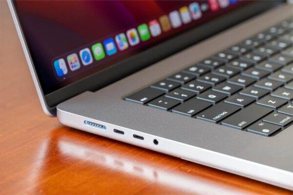 MacBook Pro 16" M2 Max Chip 32GB 1TB Space Gray (12C CPU 38C GPU) Pre-Owned 100% Fresh Full Box BH 100 BC 39 Only - Image 4