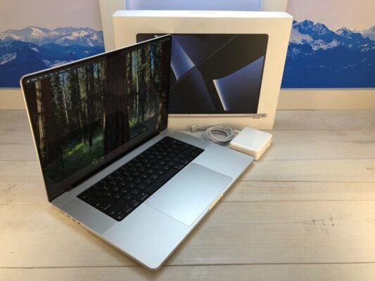 MacBook Pro 16" M2 Max Chip 32GB 1TB Space Gray (12C CPU 38C GPU) Pre-Owned 100% Fresh Full Box BH 100 BC 39 Only